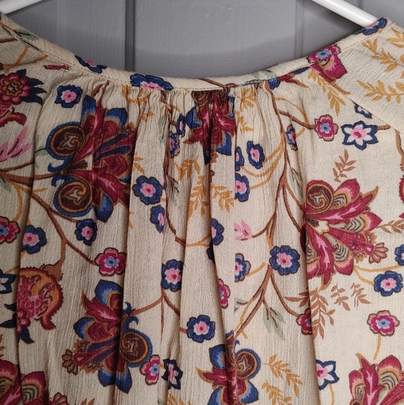 2/$30 Chaps Floral Blouse - Picture 6 of 6